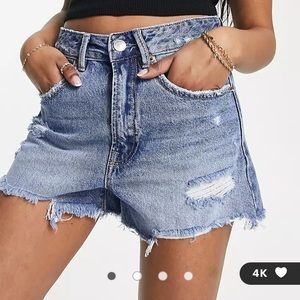 ASOS Stradivarius distressed denim jeans shorts, size 00